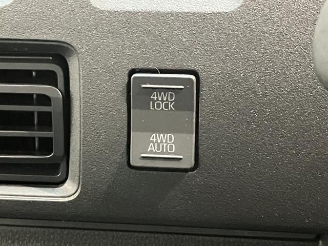 ハイゼットカーゴＤＸ　４ＷＤ　ドライブレコーダー　キーレス　車検整備付衝突被害軽減ブレーキ　スマアシ　コーナーセンサー　キーレス　ドライブレコーダー　ＡＭ／ＦＭラジオ　両側スライドドア　オートライト（滋賀県）の中古車