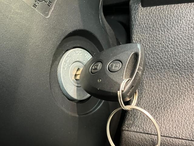 ハイゼットカーゴＤＸ　４ＷＤ　ドライブレコーダー　キーレス　車検整備付衝突被害軽減ブレーキ　スマアシ　コーナーセンサー　キーレス　ドライブレコーダー　ＡＭ／ＦＭラジオ　両側スライドドア　オートライト（滋賀県）の中古車