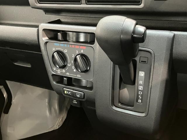 ハイゼットカーゴＤＸ　４ＷＤ　ドライブレコーダー　キーレス　車検整備付衝突被害軽減ブレーキ　スマアシ　コーナーセンサー　キーレス　ドライブレコーダー　ＡＭ／ＦＭラジオ　両側スライドドア　オートライト（滋賀県）の中古車