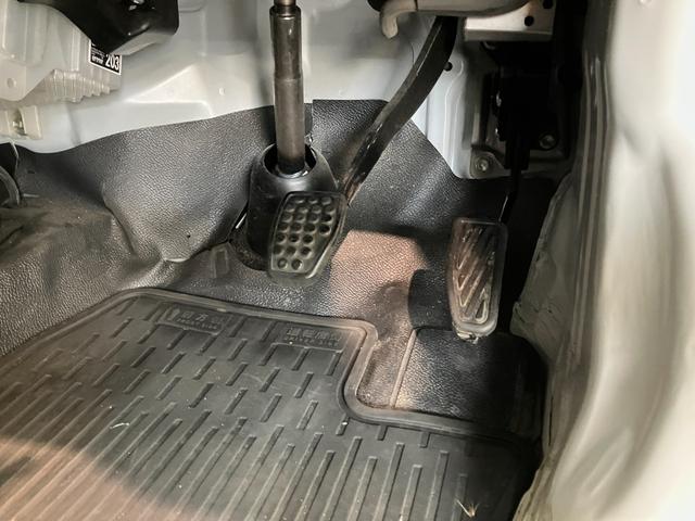 ハイゼットカーゴＤＸ　４ＷＤ　ドライブレコーダー　キーレス　車検整備付衝突被害軽減ブレーキ　スマアシ　コーナーセンサー　キーレス　ドライブレコーダー　ＡＭ／ＦＭラジオ　両側スライドドア　オートライト（滋賀県）の中古車