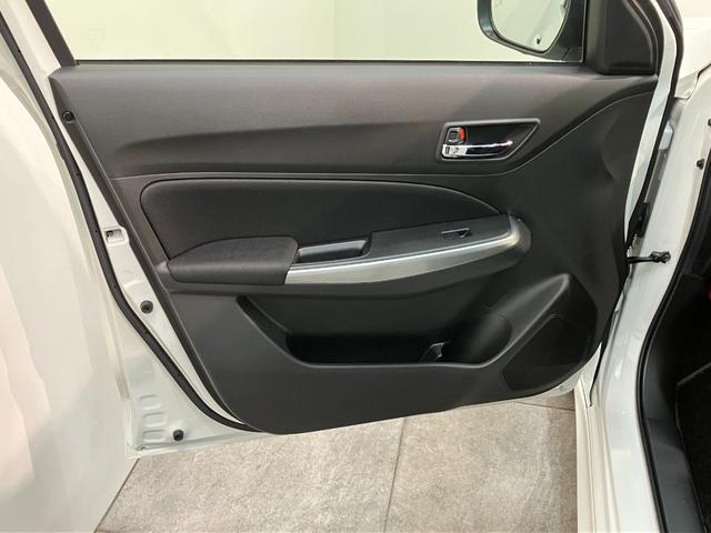 スイフトＲＳ　クルーズコントロール　パノラマカメラ　ドラレコ　ＬＥＤ衝突被害軽減ブレーキ　コーナーセンサー　Ｂｌｕｅｔｏｏｔｈ　パノラマカメラ　ＥＴＣ　ドラレコ　パドルシフト　クルーズコントロール　シートヒーター　スマートキー　オートライト　オートエアコン　電格ミラー（滋賀県）の中古車