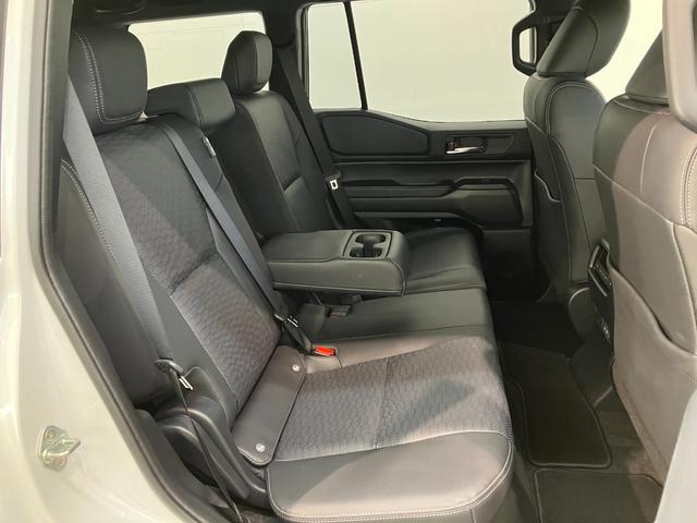 ランドクルーザー250VX 4WD 12型フルセグナビ Pカメラ レーダークルコンTSS モデリスタプロテクターキット 12型ナビ パノラマカメラ DVD再生 Bluetooth USB シートヒーター&クーラー クルコン パワーバックドア サンルーフ 革シート ハンドルヒーター(滋賀県)の中古車