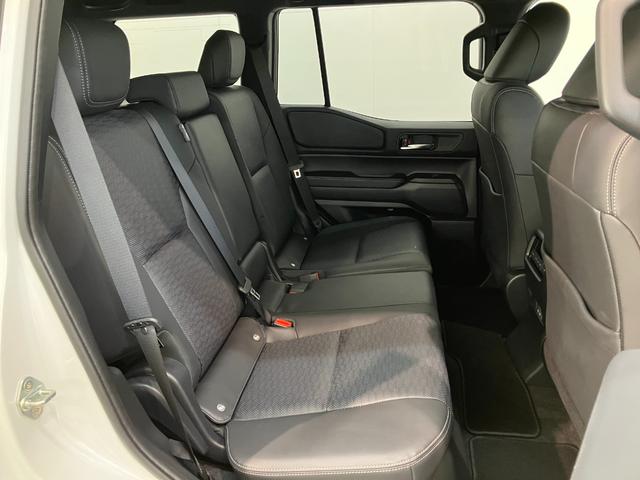 ランドクルーザー250VX 4WD 12型フルセグナビ Pカメラ レーダークルコンTSS モデリスタプロテクターキット 12型ナビ パノラマカメラ DVD再生 Bluetooth USB シートヒーター&クーラー クルコン パワーバックドア サンルーフ 革シート ハンドルヒーター(滋賀県)の中古車