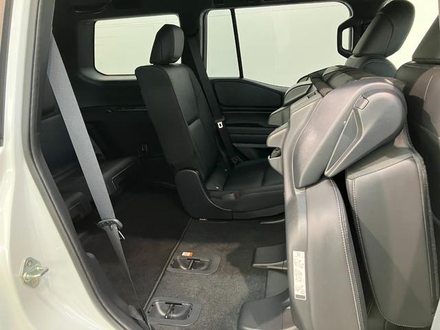 ランドクルーザー250VX 4WD 12型フルセグナビ Pカメラ レーダークルコンTSS モデリスタプロテクターキット 12型ナビ パノラマカメラ DVD再生 Bluetooth USB シートヒーター&クーラー クルコン パワーバックドア サンルーフ 革シート ハンドルヒーター(滋賀県)の中古車