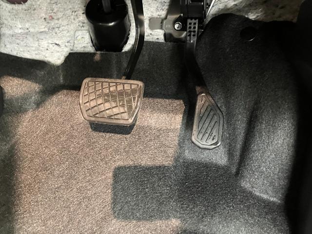 タントＸリミテッド　コーナーセンサー　ＬＥＤ　届出済未使用車衝突被害軽減ブレーキ　コーナーセンサー　バックカメラ（ナビ装着時用）　両側電動スライドドア　前席シートヒーター　電動パーキングブレーキ　ＬＥＤ　オートライト　オートエアコン　スマートキー　エコアイドル（滋賀県）の中古車