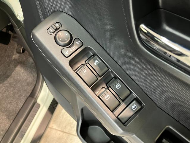 タフトＧターボ　ダーククロムベンチャー　９Ｄ．Ａ　届出済未使用車衝突被害軽減ブレーキ　コーナーセンサー　ディスプレイオーディオ　フルセグ　Ｂｌｕｅｔｏｏｔｈ　ＵＳＢ　パノラマカメラ　シートヒーター　駐車支援システム　ＬＥＤ　オートライト　クルコン　オートエアコン（滋賀県）の中古車