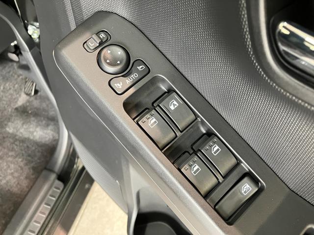 タフトGダーククロムベンチャー 9型DA 届出済未使用車衝突被害軽減ブレーキ コーナーセンサー 9型ディスプレイオーディオ フルセグ Bluetooth USB バックカメラ 前席シートヒーター LED オートライト レーダークルーズ オートエアコン(滋賀県)の中古車