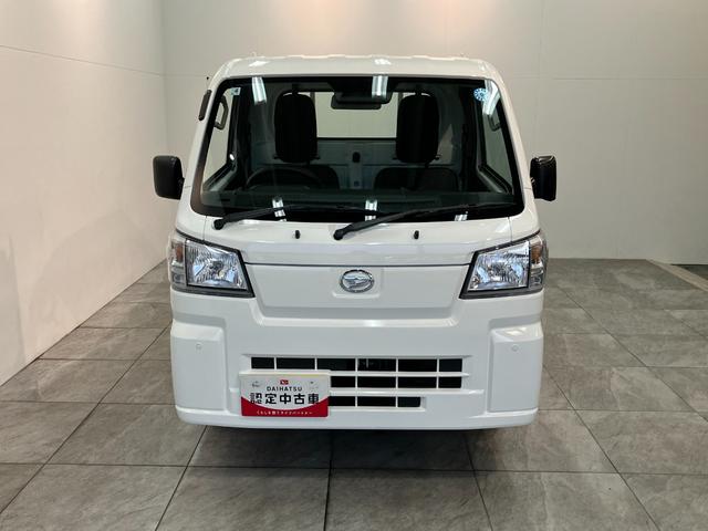 ハイゼットトラックスタンダード　４ＷＤ　５ＭＴ　コーナセンサー　届出済未使用車衝突被害軽減ブレーキ　コーナーセンサー　パートタイム４ＷＤ　ＡＭ／ＦＭラジオ　マニュアルエアコン　マニュアルレベリング　オートライト　バッテリーカバー　５速マニュアルミッション車（滋賀県）の中古車