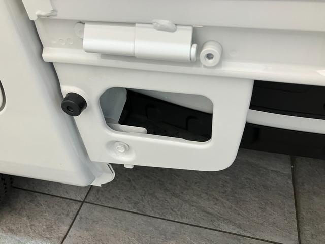 ハイゼットトラックスタンダード　４ＷＤ　５ＭＴ　コーナセンサー　届出済未使用車衝突被害軽減ブレーキ　コーナーセンサー　パートタイム４ＷＤ　ＡＭ／ＦＭラジオ　マニュアルエアコン　マニュアルレベリング　オートライト　バッテリーカバー　５速マニュアルミッション車（滋賀県）の中古車