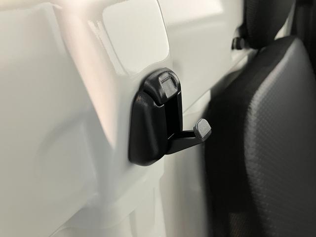 ハイゼットトラックスタンダード　４ＷＤ　５ＭＴ　コーナセンサー　届出済未使用車衝突被害軽減ブレーキ　コーナーセンサー　パートタイム４ＷＤ　ＡＭ／ＦＭラジオ　マニュアルエアコン　マニュアルレベリング　オートライト　バッテリーカバー　５速マニュアルミッション車（滋賀県）の中古車