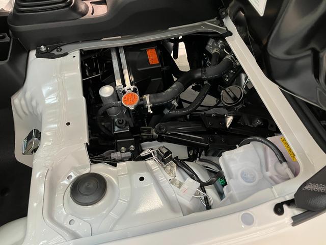 ハイゼットトラックスタンダード　４ＷＤ　５ＭＴ　コーナセンサー　届出済未使用車衝突被害軽減ブレーキ　コーナーセンサー　パートタイム４ＷＤ　ＡＭ／ＦＭラジオ　マニュアルエアコン　マニュアルレベリング　オートライト　バッテリーカバー　５速マニュアルミッション車（滋賀県）の中古車