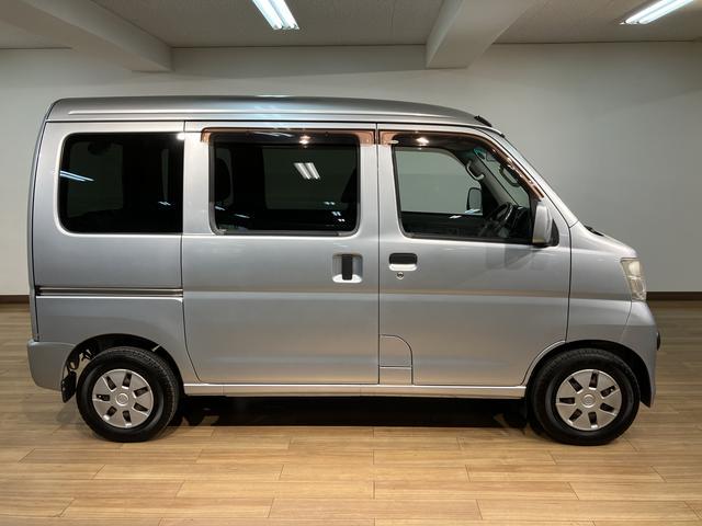 ハイゼットカーゴクルーズターボ／５ＭＴ／４ＷＤ／ＣＤチューナー／ＥＴＣ１年間走行距離無制限保証／走行５．７万ｋｍ／ターボ車／５ＭＴ／４ＷＤ／ＣＤチューナー／ＥＴＣ／電動格納ドアミラー／両側スライドドア／エアコン／パワステ／パワーウィンドウ／キーレスエントリー（大阪府）の中古車