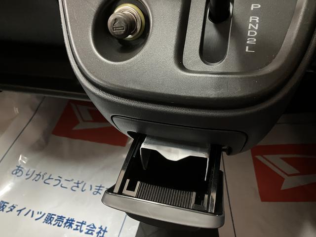 ハイゼットカーゴＤＸ　４速オートマ車・純正ナビ・ＥＴＣ車載器・キーレス４速オートマ車・純正ナビ・ＥＴＣ車載器・リモコンキ−・パワ−ウインドウ（フロントのみ）・スモ−クガラス・オ−バ−ヘッドシェルフ・エアコン・パワステ（大阪府）の中古車