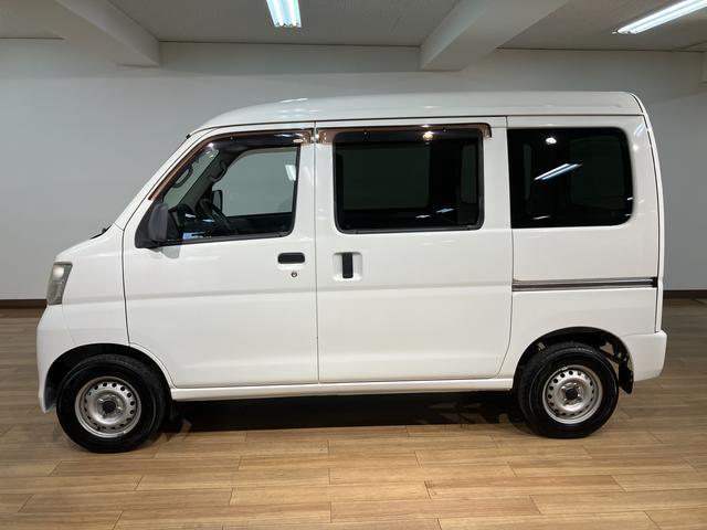 ハイゼットカーゴＤＸ　４速オートマ車・純正ナビ・ＥＴＣ車載器・キーレス４速オートマ車・純正ナビ・ＥＴＣ車載器・リモコンキ−・パワ−ウインドウ（フロントのみ）・スモ−クガラス・オ−バ−ヘッドシェルフ・エアコン・パワステ（大阪府）の中古車