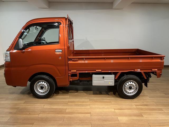 ハイゼットトラックＥＸＴ　５速マニュアル車・社外品ナビ・リモコンキ−５速マニュアル車・社外品ナビ・リモコンキ−・エアコン・パワステ・パワ−ウインドウ・マット／バイザ−装備（大阪府）の中古車