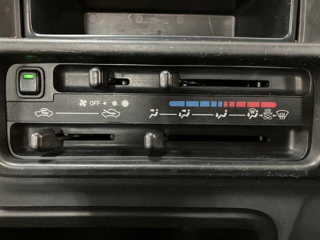 ハイゼットトラックエアコン・パワステスペシャル　３速オートマ車・ＡＭラジオ３速オートマ車・純正ＡＭラジオ・エアコン・パワ−ステアリング・マット・バイザ−装備（大阪府）の中古車