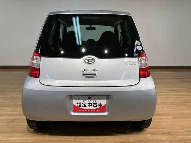 エッセＸスペシャル／走行８．３万ｋｍ／ＣＤチューナー／４ＡＴ１年間走行距離無制限保証／走行８．３万ｋｍ／ＣＤチューナー／４ＡＴ／キーレスエントリー／ハロゲンヘッドライト／マニュアルエアコン／マット／バイザー（大阪府）の中古車