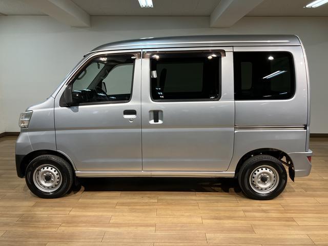 ハイゼットカーゴＤＸ／１年保証／１．６万キロ／Ｂｌｕｅｔｏｏｔｈ／１年間走行距離無制限保証／１．６万キロ／４速オートマチック／キーレスエントリー／パワーウインドウ／集中ドアロック／プライバシーガラス／純正ＣＤステレオ／Ｂｌｕｅｔｏｏｔｈ／アイドリングストップ／（大阪府）の中古車