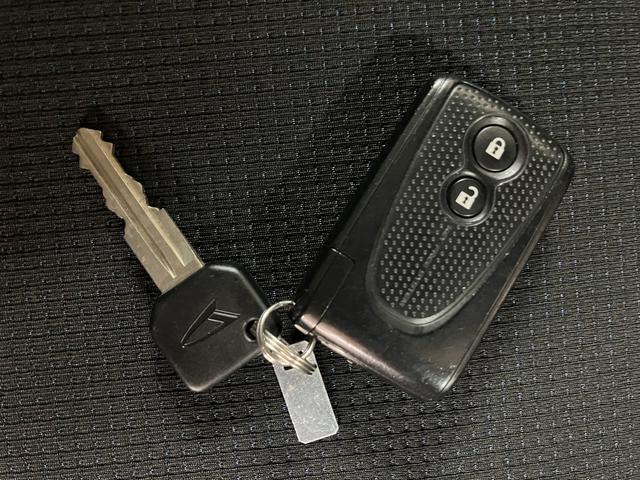 ムーヴコンテカスタム G/1年保証/内外装綺麗/ナビ/ETC/黒内装1年間走行距離無制限保証/内外装綺麗/純正ナビ/ETC/Bluetooth/フルセグTV/DVD/スマートキー/オートエアコン/ディスチャージヘッドランプ/フロントベンチシート/黒内装/アルミホイール(大阪府)の中古車