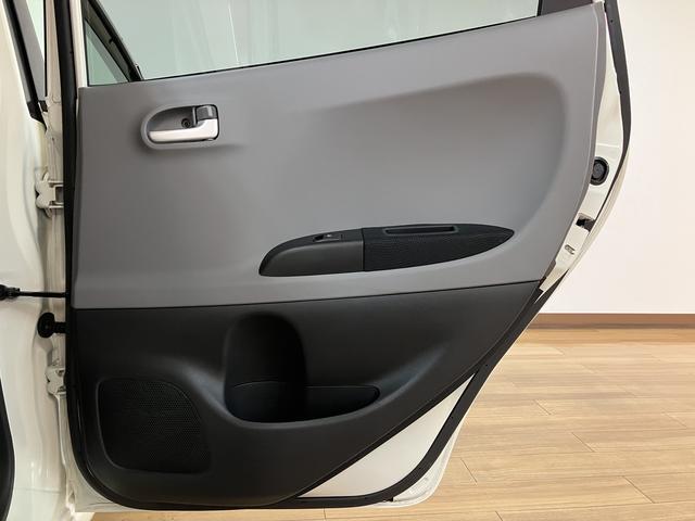 ソニカＲ／１年保証／５．２万キロ／ターボ／スマートキー／１年間走行距離無制限保証／５．２万キロ／ターボエンジン／スマートキー／ナビ／フロントベンチシート／電動格納ドアミラー／走行少／パールホワイト／（大阪府）の中古車