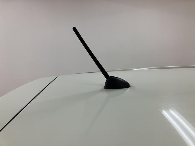 ソニカＲ／１年保証／５．２万キロ／ターボ／スマートキー／１年間走行距離無制限保証／５．２万キロ／ターボエンジン／スマートキー／ナビ／フロントベンチシート／電動格納ドアミラー／走行少／パールホワイト／（大阪府）の中古車