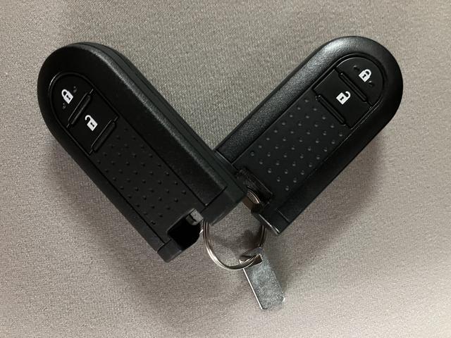 ムーヴX SAIII/1年保証/衝突軽減ブレーキ/スマートキー/1年間走行距離無制限保証/衝突軽減ブレーキ/2.5万キロ/シートヒーター/スマートキー/オートエアコン/14インチアルミ/オートライト/フロントベンチシート/横滑り防止装置/アイドリングストップ/(大阪府)の中古車