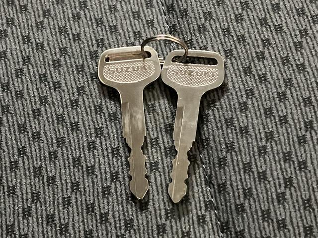 キャリイトラックＫＣスペシャル１年間走行距離無制限保証／０．３万キロ／エアコン／パワステ／５速マニュアル／ＡＭ／ＦＭラジオ／（大阪府）の中古車