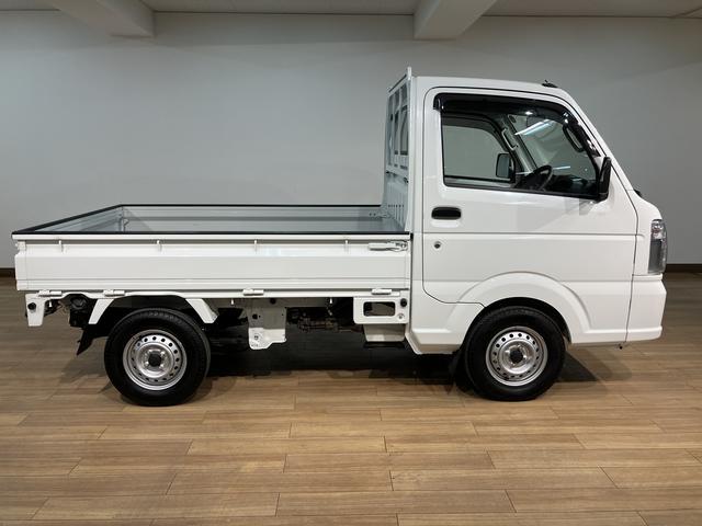 キャリイトラックＫＣスペシャル１年間走行距離無制限保証／０．３万キロ／エアコン／パワステ／５速マニュアル／ＡＭ／ＦＭラジオ／（大阪府）の中古車