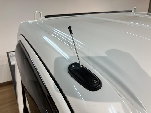 キャリイトラックＫＣスペシャル１年間走行距離無制限保証／０．３万キロ／エアコン／パワステ／５速マニュアル／ＡＭ／ＦＭラジオ／（大阪府）の中古車