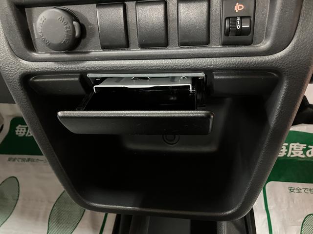 キャリイトラックＫＣスペシャル１年間走行距離無制限保証／０．３万キロ／エアコン／パワステ／５速マニュアル／ＡＭ／ＦＭラジオ／（大阪府）の中古車