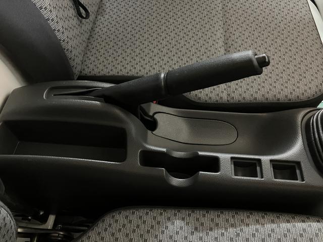 キャリイトラックＫＣスペシャル１年間走行距離無制限保証／０．３万キロ／エアコン／パワステ／５速マニュアル／ＡＭ／ＦＭラジオ／（大阪府）の中古車