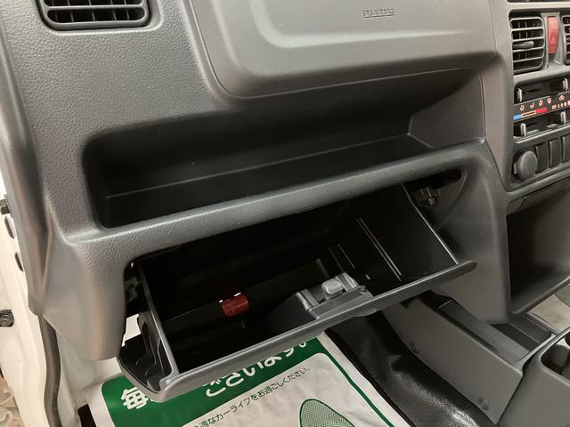 キャリイトラックＫＣスペシャル１年間走行距離無制限保証／０．３万キロ／エアコン／パワステ／５速マニュアル／ＡＭ／ＦＭラジオ／（大阪府）の中古車