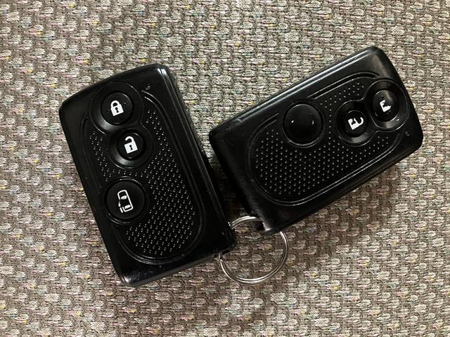 タントＸ／１年保証／純正ナビ／電動スライド／スマートキー／アルミ／１年間走行距離無制限保証／純正ナビ／Ｂｌｕｅｔｏｏｔｈ／フルセグＴＶ／ＤＶＤ／電動スライドドア／スマートキー／オートエアコン／１４インチアルミホイール／フロントベンチシート／（大阪府）の中古車