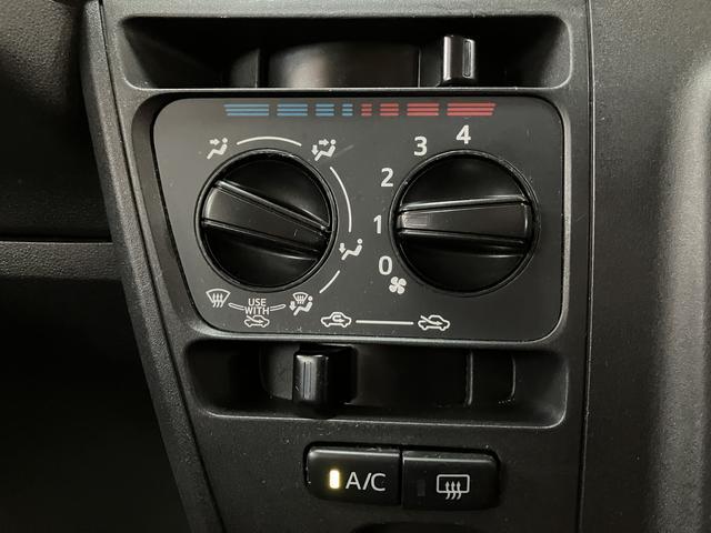 ハイゼットカーゴスペシャルＳＡIII／１年保証／衝突軽減ブレーキ／ナビ／１年間走行距離無制限保証／衝突軽減ブレーキ／３．５万キロ／純正ナビ／ＥＴＣ／Ｂｌｕｅｔｏｏｔｈ／フルセグＴＶ／ＤＶＤ／ＵＳＢ／アイドリングストップ／横滑り防止装置／オートハイビーム／（大阪府）の中古車