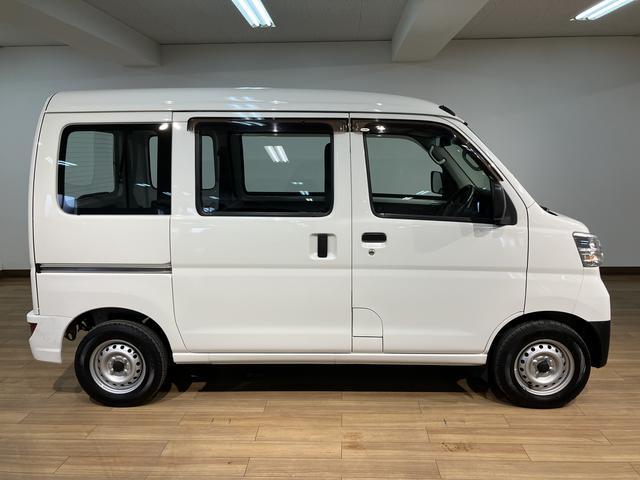 ハイゼットカーゴスペシャルＳＡIII／１年保証／衝突軽減ブレーキ／ナビ／１年間走行距離無制限保証／衝突軽減ブレーキ／３．５万キロ／純正ナビ／ＥＴＣ／Ｂｌｕｅｔｏｏｔｈ／フルセグＴＶ／ＤＶＤ／ＵＳＢ／アイドリングストップ／横滑り防止装置／オートハイビーム／（大阪府）の中古車