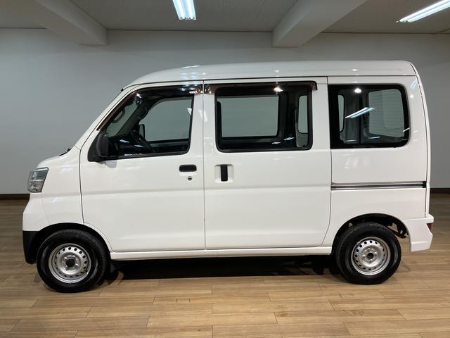 ハイゼットカーゴスペシャルＳＡIII／１年保証／衝突軽減ブレーキ／ナビ／１年間走行距離無制限保証／衝突軽減ブレーキ／３．５万キロ／純正ナビ／ＥＴＣ／Ｂｌｕｅｔｏｏｔｈ／フルセグＴＶ／ＤＶＤ／ＵＳＢ／アイドリングストップ／横滑り防止装置／オートハイビーム／（大阪府）の中古車