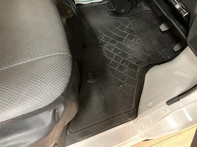 ハイゼットカーゴスペシャルＳＡIII／１年保証／衝突軽減ブレーキ／ナビ／１年間走行距離無制限保証／衝突軽減ブレーキ／３．５万キロ／純正ナビ／ＥＴＣ／Ｂｌｕｅｔｏｏｔｈ／フルセグＴＶ／ＤＶＤ／ＵＳＢ／アイドリングストップ／横滑り防止装置／オートハイビーム／（大阪府）の中古車