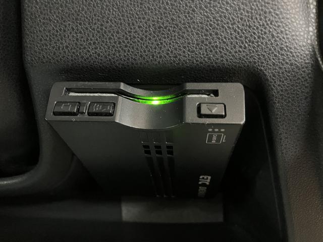 ハイゼットカーゴスペシャル／１年保証／純正ナビ／ＥＴＣ／Ｂｌｕｅｔｏｏｔｈ／１年間走行距離無制限保証／純正ナビ／ＥＴＣ／Ｂｌｕｅｔｏｏｔｈ／フルセグＴＶ／ＤＶＤ／エアコン／パワステ／アイドリングストップ／（大阪府）の中古車