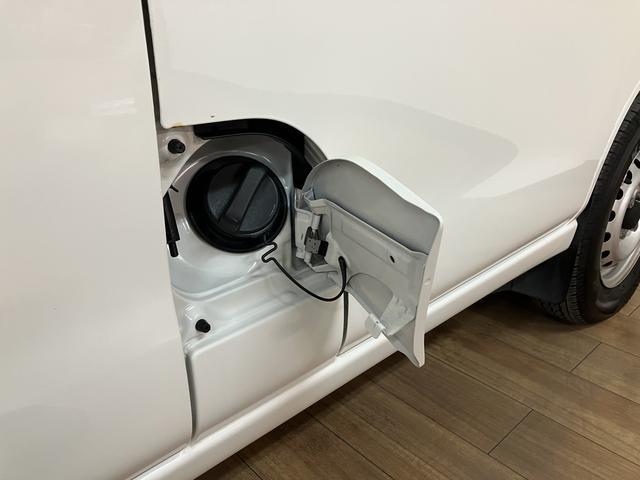 ハイゼットカーゴスペシャル／１年保証／純正ナビ／ＥＴＣ／Ｂｌｕｅｔｏｏｔｈ／１年間走行距離無制限保証／純正ナビ／ＥＴＣ／Ｂｌｕｅｔｏｏｔｈ／フルセグＴＶ／ＤＶＤ／エアコン／パワステ／アイドリングストップ／（大阪府）の中古車