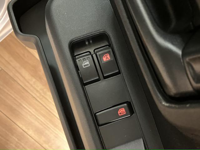 ハイゼットカーゴスペシャル／１．１万キロ／衝突軽減ブレーキ／パワーウインドウ１年間走行距離無制限保証／衝突軽減ブレーキ／１．１万キロ／パワーウインドウ／アイドリングストップ／横滑り防止装置／コーナーセンサー／（大阪府）の中古車