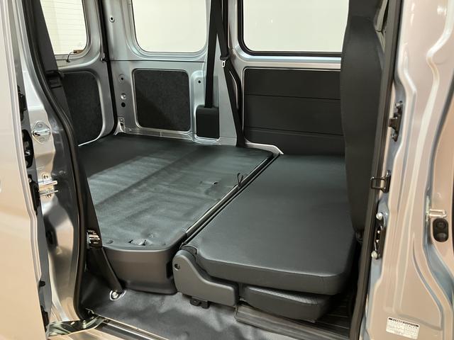 ハイゼットカーゴスペシャル／１．１万キロ／衝突軽減ブレーキ／パワーウインドウ１年間走行距離無制限保証／衝突軽減ブレーキ／１．１万キロ／パワーウインドウ／アイドリングストップ／横滑り防止装置／コーナーセンサー／（大阪府）の中古車