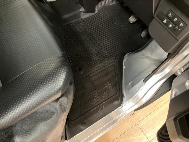 ハイゼットカーゴスペシャル／１．１万キロ／衝突軽減ブレーキ／パワーウインドウ１年間走行距離無制限保証／衝突軽減ブレーキ／１．１万キロ／パワーウインドウ／アイドリングストップ／横滑り防止装置／コーナーセンサー／（大阪府）の中古車