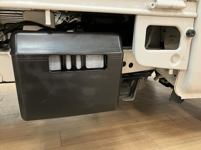 ハイゼットトラックスタンダード/1年保証/オートマ/ナビ/ドラレコ/ETC/1年間走行距離無制限保証/4速オートマチック/ナビ/ドライブレコーダー/ETC/バックカメラ/Bluetooth/USB/エアコン/パワステ/ゲートプロテクター/(大阪府)の中古車