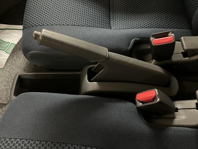 ハイゼットカーゴクルーズターボ／１年保証／４．２万キロ／ナビ／ＥＴＣ／１年間走行距離無制限保証／ターボエンジン／４．２万キロ／ナビ／ＥＴＣ／電動格納ドアミラー／パワーウインドウ／パワステ／エアコン／キーレスエントリー／（大阪府）の中古車