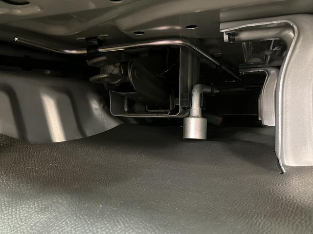 ハイゼットカーゴクルーズターボ／１年保証／４．２万キロ／ナビ／ＥＴＣ／１年間走行距離無制限保証／ターボエンジン／４．２万キロ／ナビ／ＥＴＣ／電動格納ドアミラー／パワーウインドウ／パワステ／エアコン／キーレスエントリー／（大阪府）の中古車