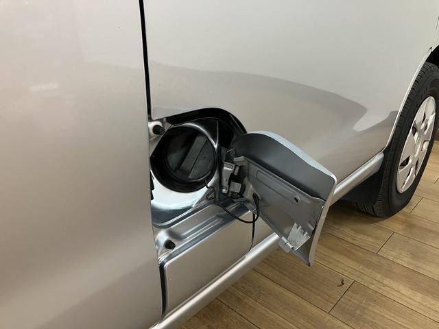 ハイゼットカーゴクルーズターボ／１年保証／４．２万キロ／ナビ／ＥＴＣ／１年間走行距離無制限保証／ターボエンジン／４．２万キロ／ナビ／ＥＴＣ／電動格納ドアミラー／パワーウインドウ／パワステ／エアコン／キーレスエントリー／（大阪府）の中古車