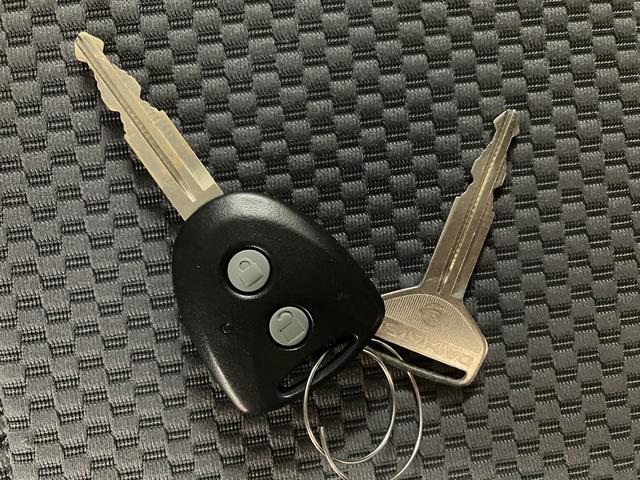 ハイゼットトラックエクストラＳＡIIIｔ／１年保証／ナビ／ＥＴＣ／ＬＥＤライト１年間走行距離無制限保証／４ＷＤ／衝突軽減ブレーキ／１．７万キロ／４速オートマ／純正ナビ／ＥＴＣ／ＬＥＤヘッドライト・フォグ／キーレスエントリー／パワーウインドウ／Ｂｌｕｅｔｏｏｔｈ／フルセグＴＶ／（大阪府）の中古車