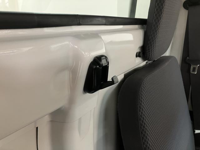 ハイゼットトラックエクストラＳＡIIIｔ／１年保証／ナビ／ＥＴＣ／ＬＥＤライト１年間走行距離無制限保証／４ＷＤ／衝突軽減ブレーキ／１．７万キロ／４速オートマ／純正ナビ／ＥＴＣ／ＬＥＤヘッドライト・フォグ／キーレスエントリー／パワーウインドウ／Ｂｌｕｅｔｏｏｔｈ／フルセグＴＶ／（大阪府）の中古車