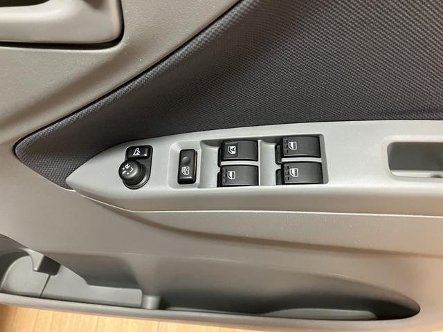 ムーヴXリミテッド/1年保証/4.6万キロ/スマートキー/CVT/1年間走行距離無制限保証/4.6万キロ/CVT/ETC/スマートキー/オートエアコン/14インチアルミホイール/フロントベンチシート/ウインカーミラー/電動格納ドアミラー/(大阪府)の中古車