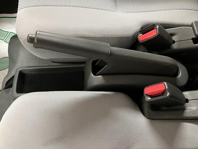 ハイゼットカーゴDX/1年保証/4速オートマ/3.2万キロ/ナビ/ETC/1年間走行距離無制限保証/4速オートマ/3.2万キロ/ナビ/ETC/パワーウインドウ/キーレスエントリー/プライバシーガラス/ワンセグTV/USB/(大阪府)の中古車